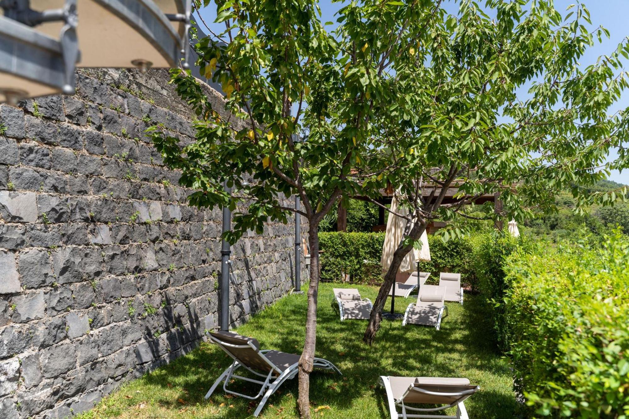 Etna Sunshine Rent Rooms Puntalazzo Exterior foto